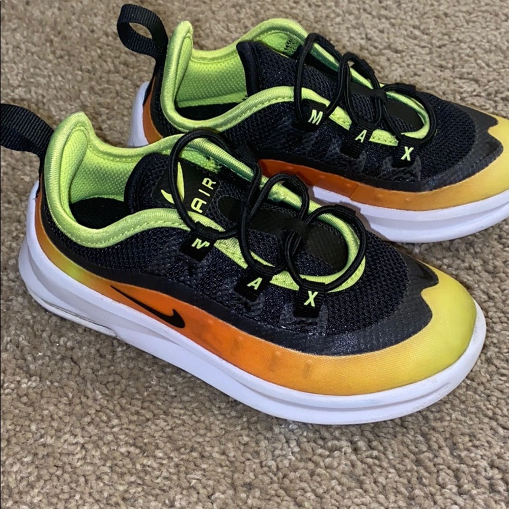 Boys NIKE AIR MAX SIZE 9C